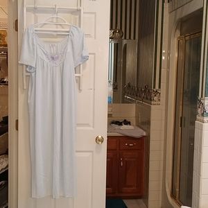 NIGHTGOWN LIGHT BLUE FROM VANITY FAIR